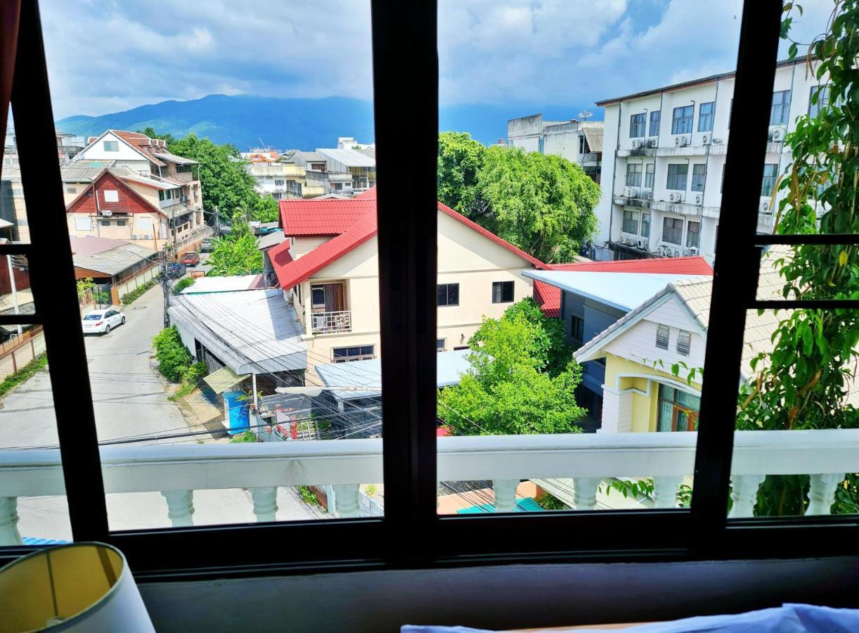 Bed And Terrace Guesthouse Chiang Mai Ngoại thất bức ảnh